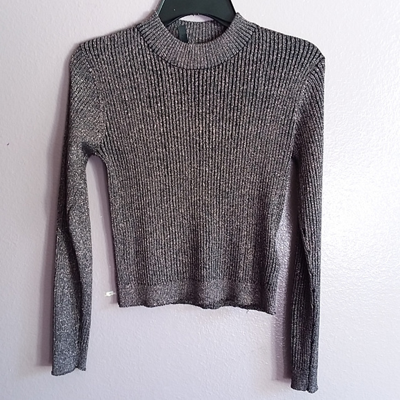H&M Sweater Crop Top - Picture 1 of 5